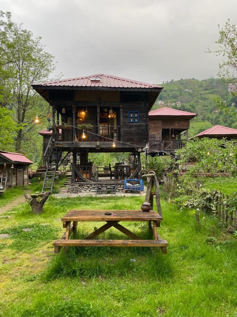 Zeni De Vore Serender & House Aparthotel Ризе Екстериор снимка